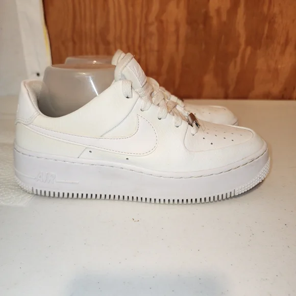 Nike Air Force 1 Women's White Sneakers - Picture 10 of 15